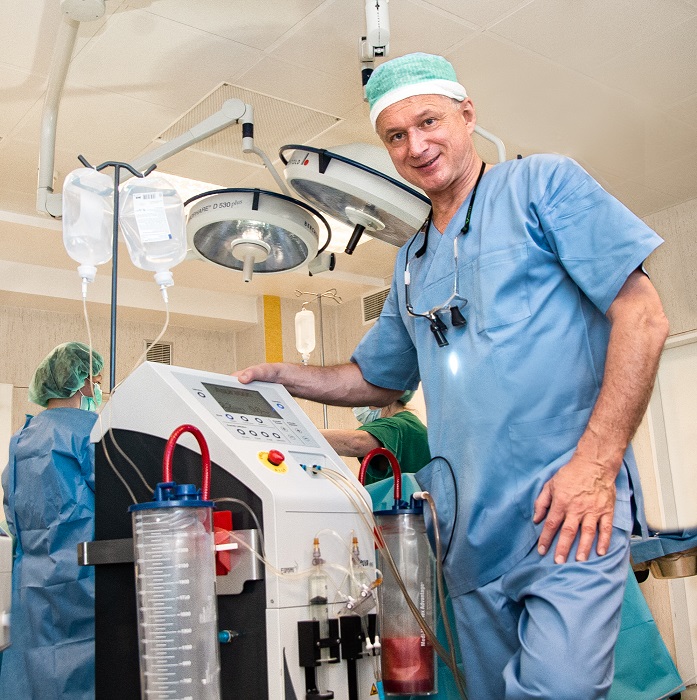 Medical Diagnostic and Treatment Center Plastic and reconstuctive surgeon Renaldas Vaiciunas